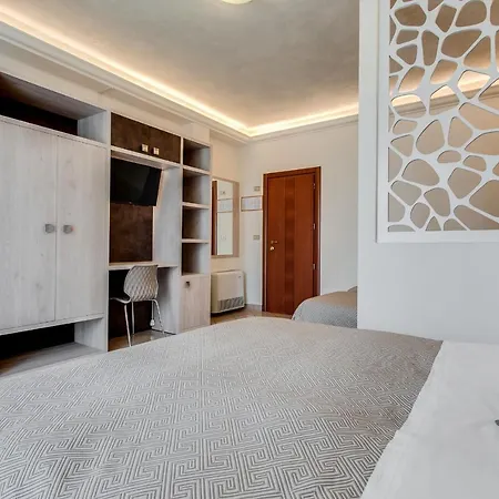 Ξενοδοχείο Dolcevita 3*