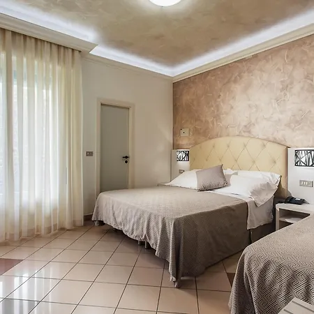 Dolcevita 3*