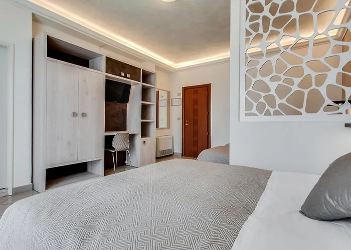 Ξενοδοχείο Dolcevita 3*